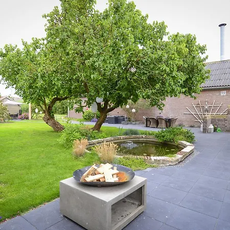 Nocleg ze śniadaniem De Moerbei 4*